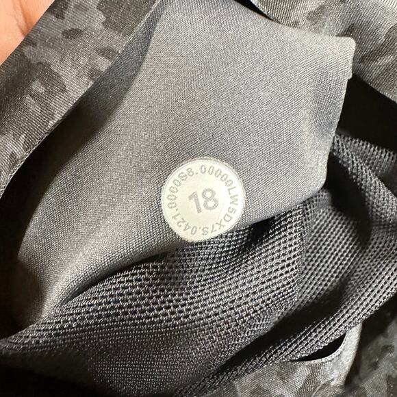 Lululemon Base Pace High Rise Running Tight Camo Deep Coal Women's Size 18 EUC - Picture 6 of 9